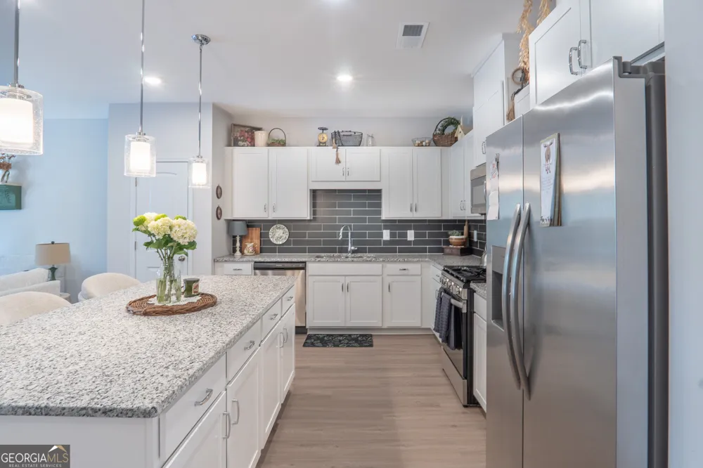 1074 Chastain DR Sugar Hill, GA 30518