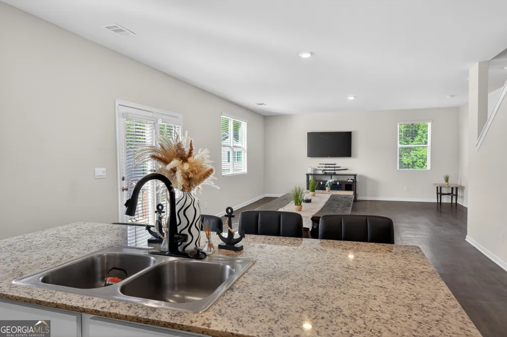 401 Hughes LN Pendergrass, GA 30567
