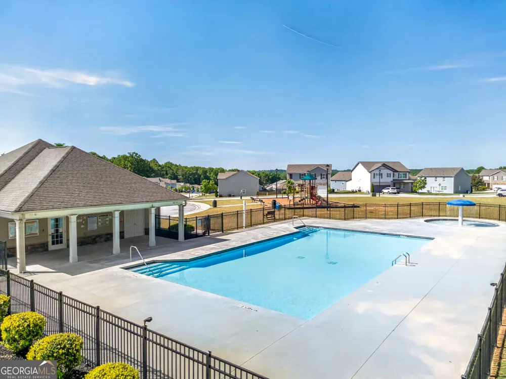 401 Hughes LN Pendergrass, GA 30567