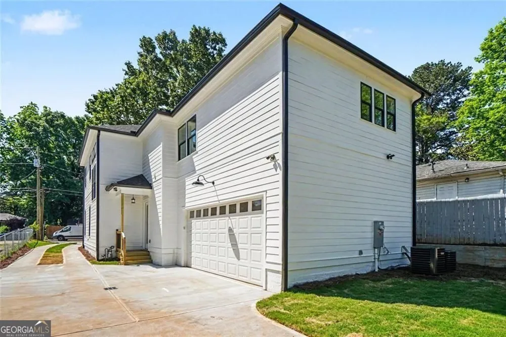 493 Woodrow AVE Hapeville, GA 30354