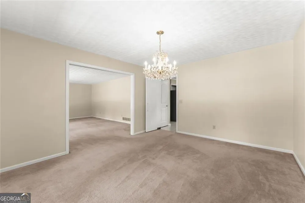 4118 Mountain View RD Oakwood, GA 30566