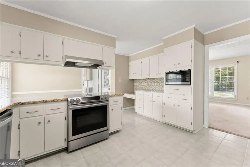 4118 Mountain View RD Oakwood, GA 30566