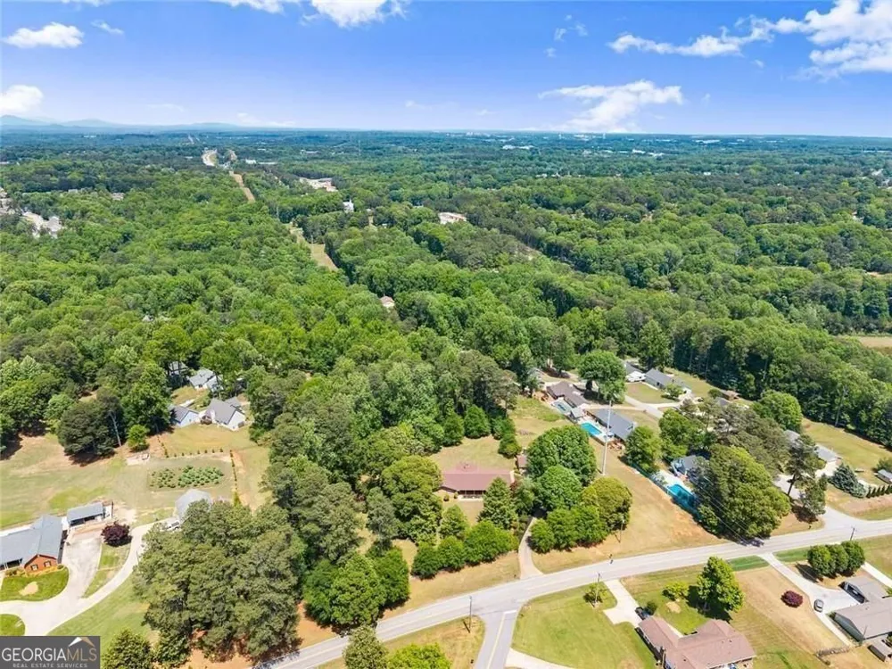 4118 Mountain View RD Oakwood, GA 30566