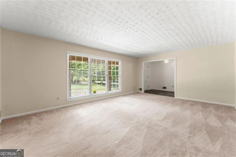 4118 Mountain View RD Oakwood, GA 30566