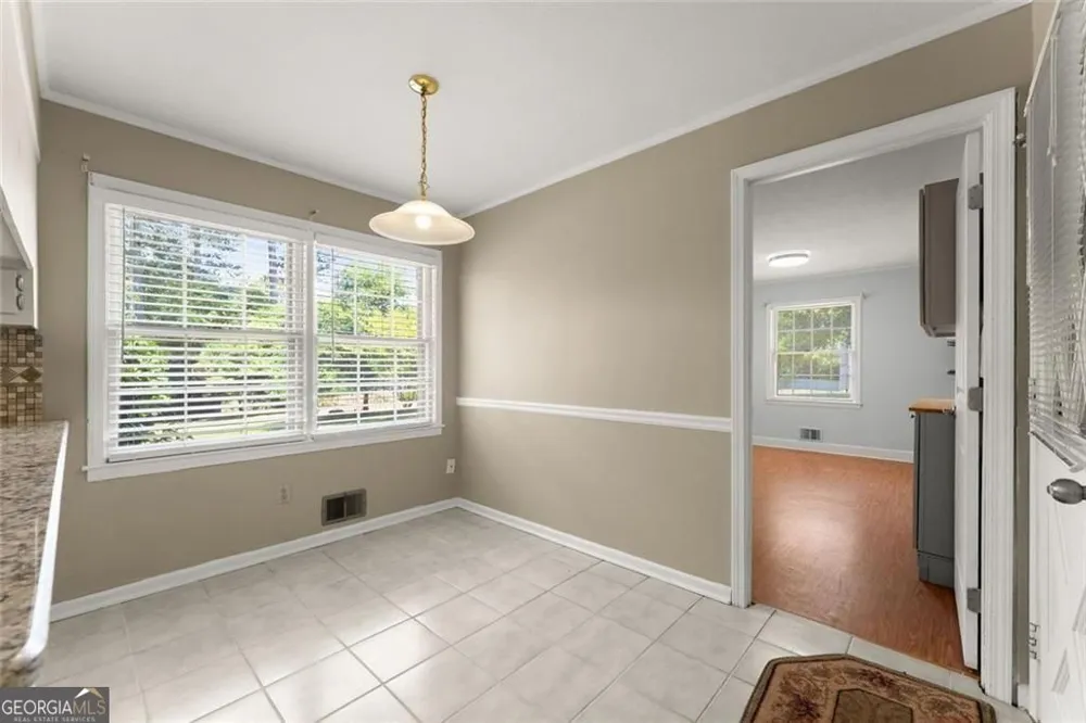 4118 Mountain View RD Oakwood, GA 30566