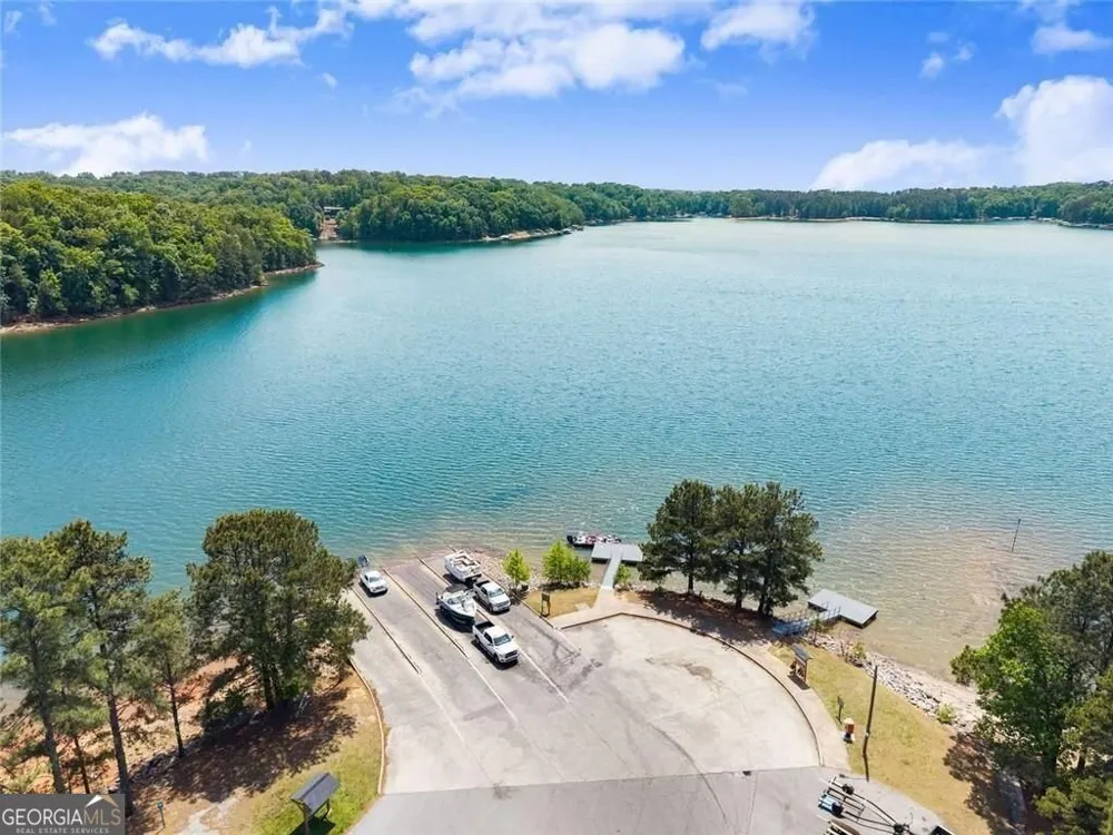4118 Mountain View RD Oakwood, GA 30566