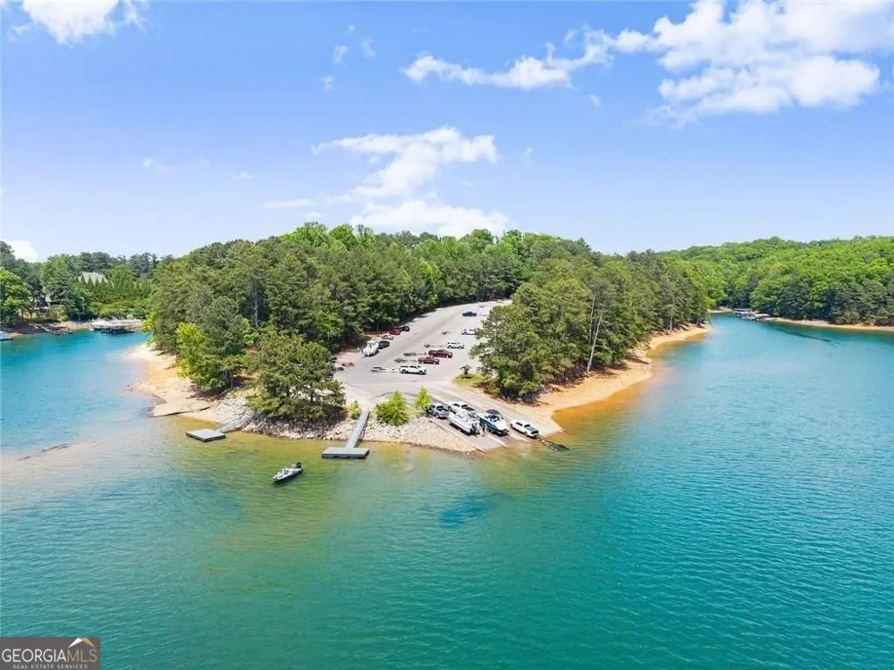 4118 Mountain View RD Oakwood, GA 30566