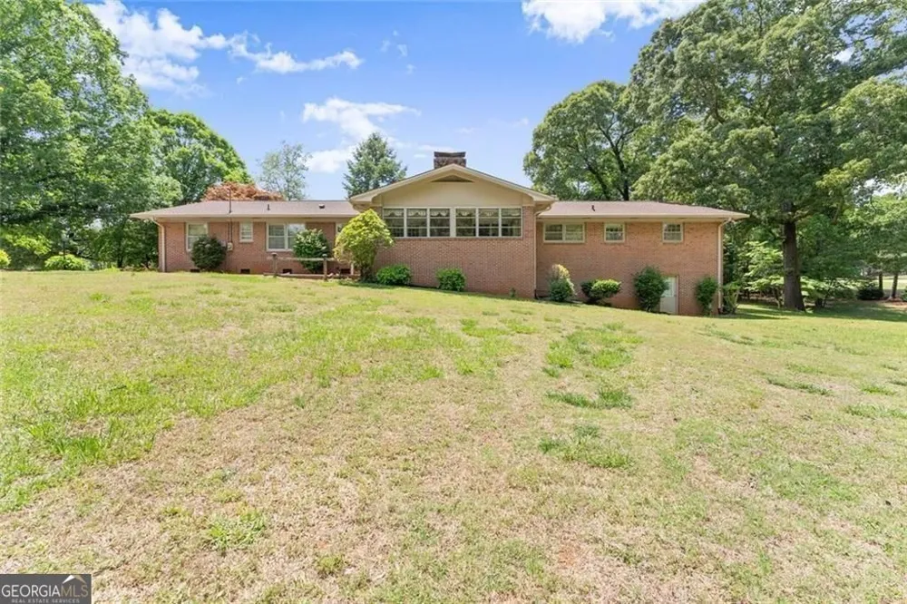 4118 Mountain View RD Oakwood, GA 30566