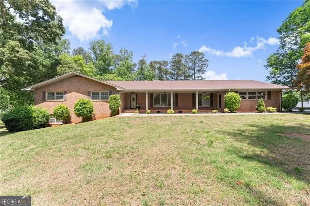 4118 Mountain View RD Oakwood, GA 30566