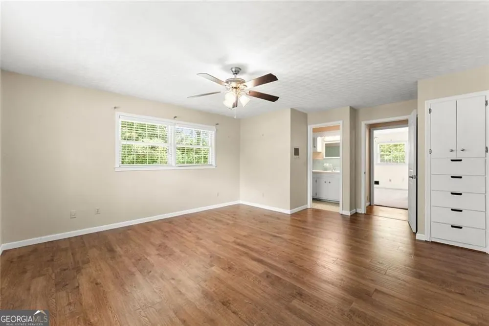4118 Mountain View RD Oakwood, GA 30566