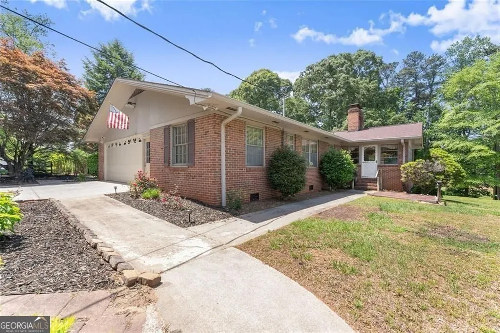 4118 Mountain View RD Oakwood, GA 30566