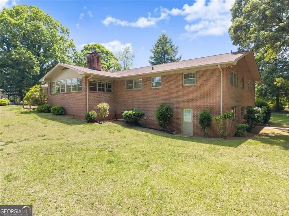 4118 Mountain View RD Oakwood, GA 30566