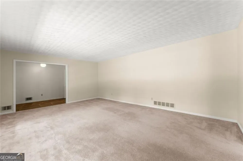 4118 Mountain View RD Oakwood, GA 30566