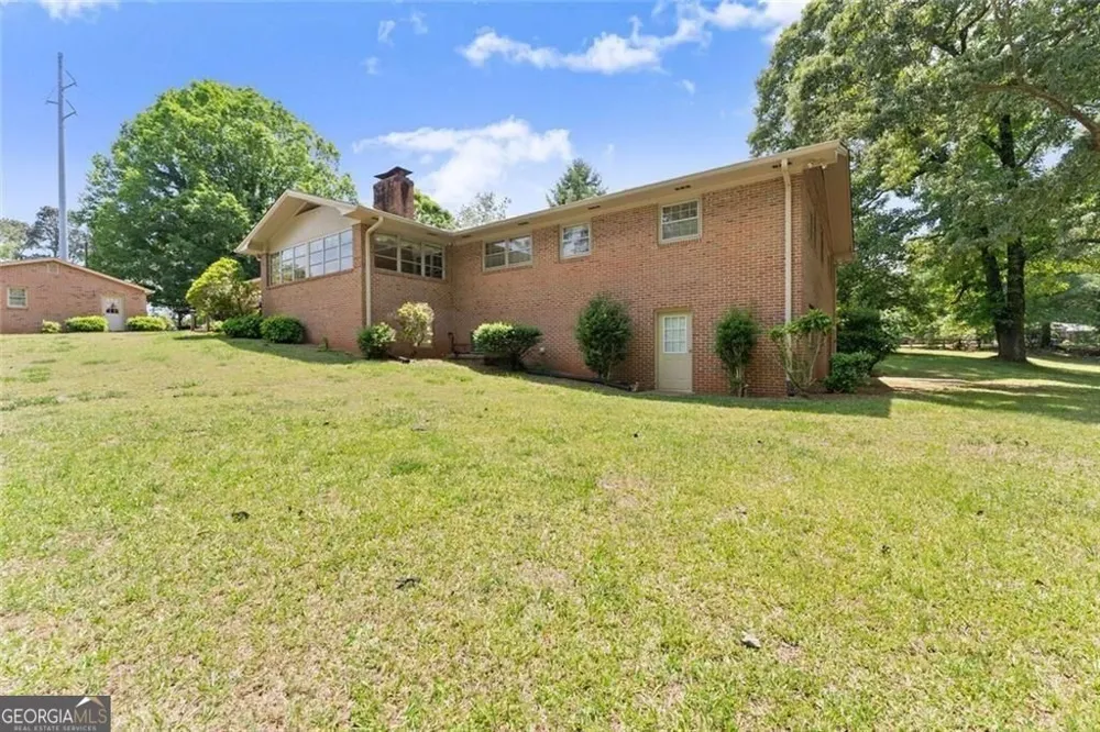 4118 Mountain View RD Oakwood, GA 30566