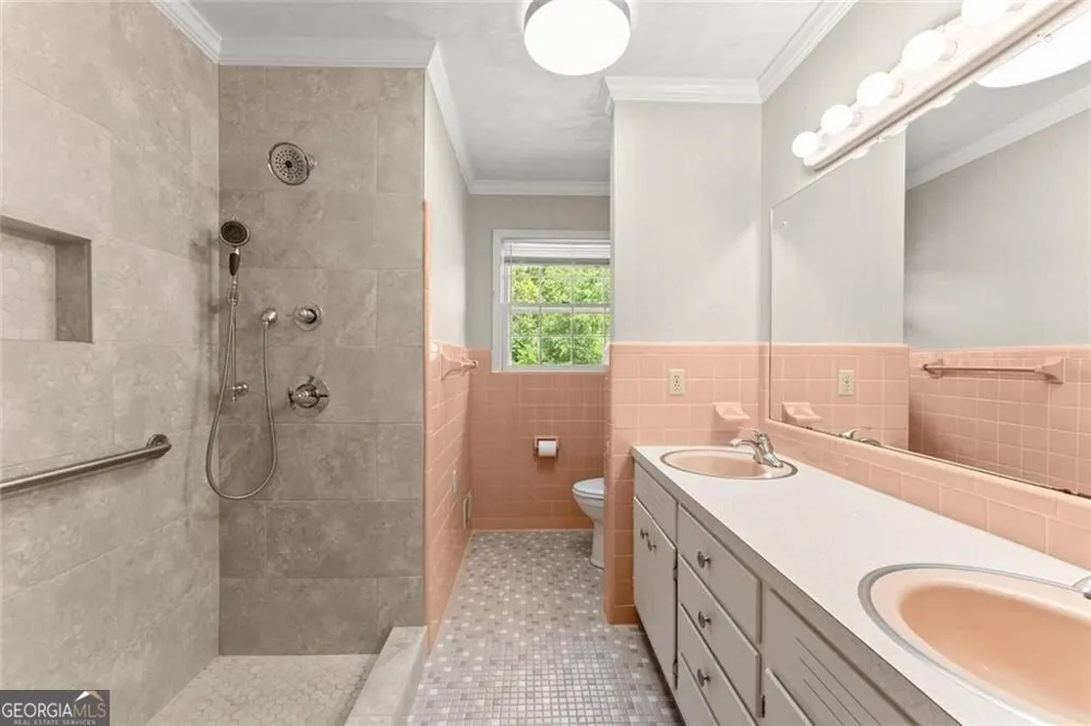 4118 Mountain View RD Oakwood, GA 30566