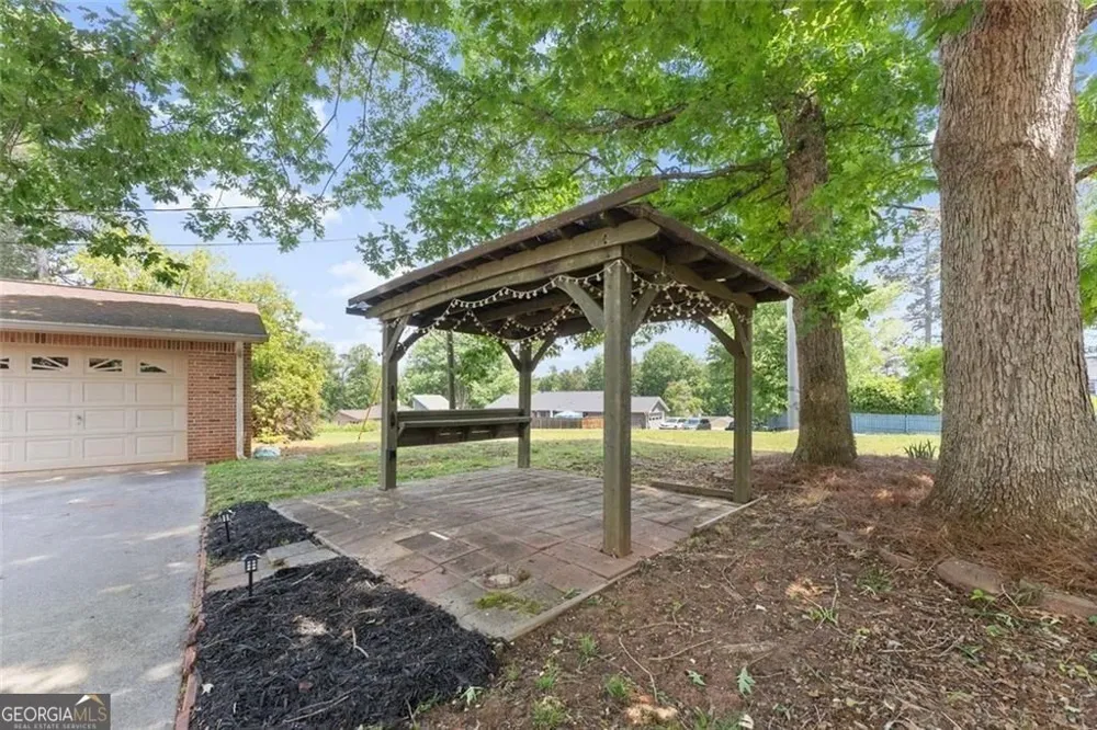4118 Mountain View RD Oakwood, GA 30566