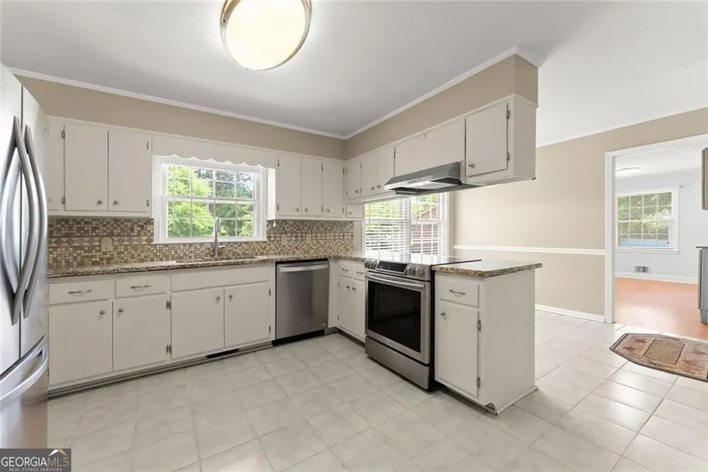 4118 Mountain View RD Oakwood, GA 30566