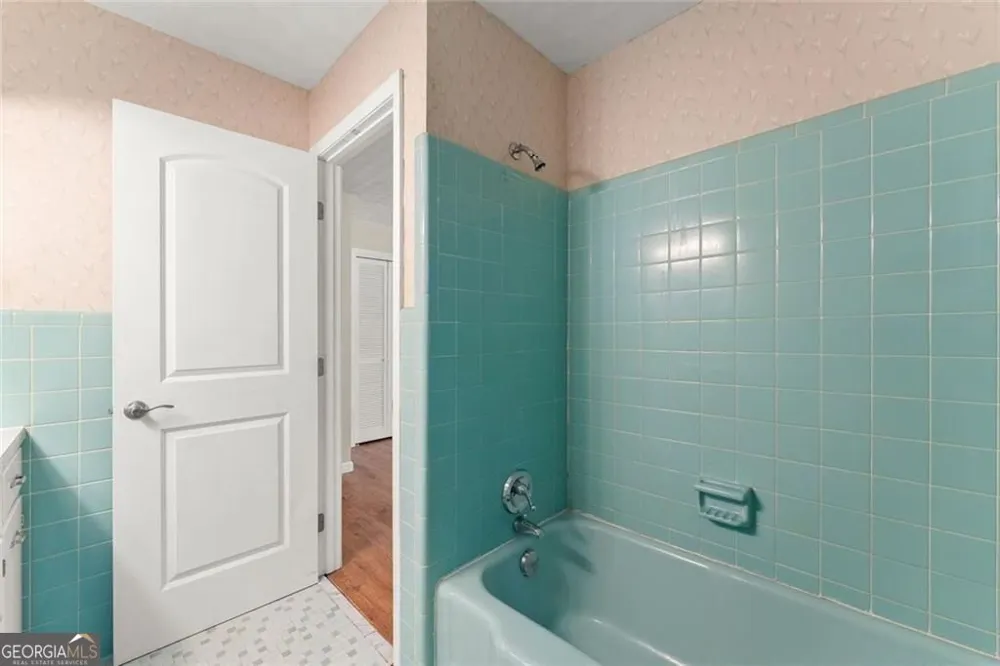4118 Mountain View RD Oakwood, GA 30566