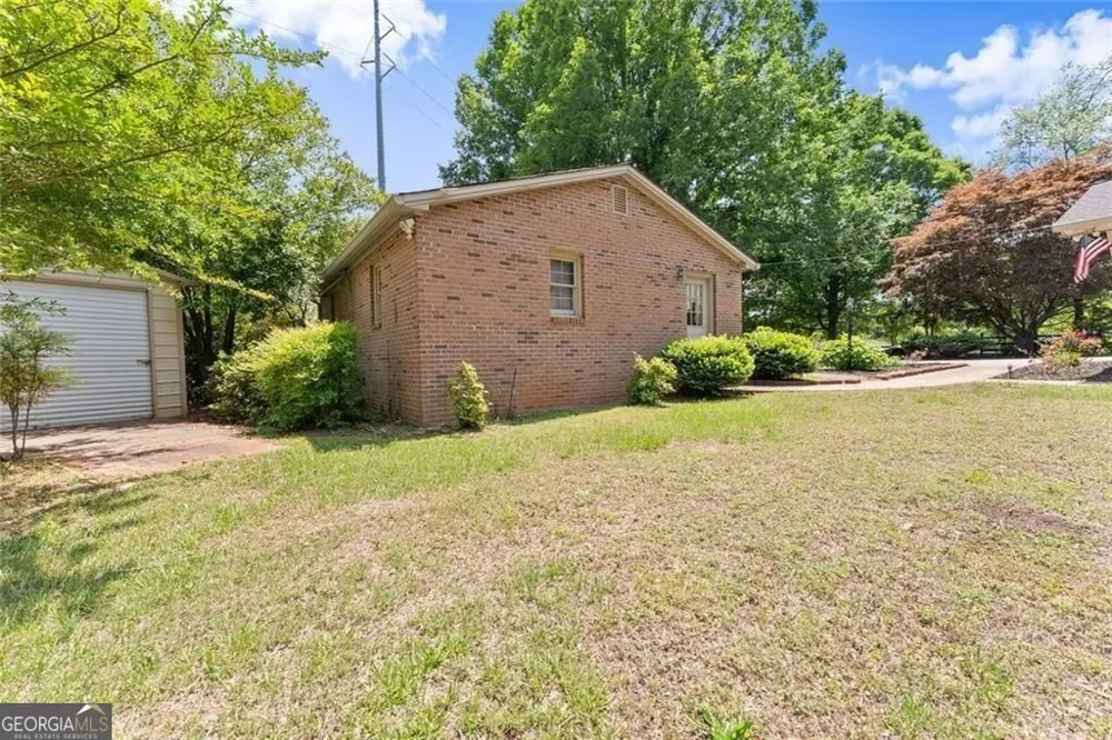 4118 Mountain View RD Oakwood, GA 30566