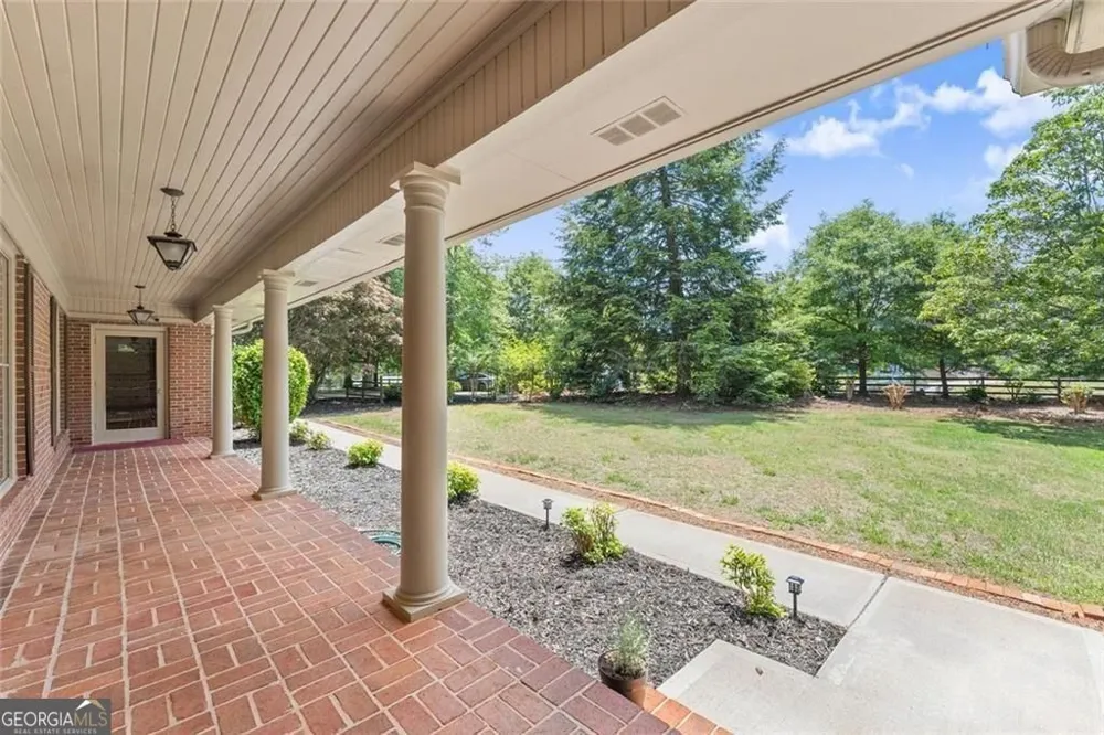4118 Mountain View RD Oakwood, GA 30566