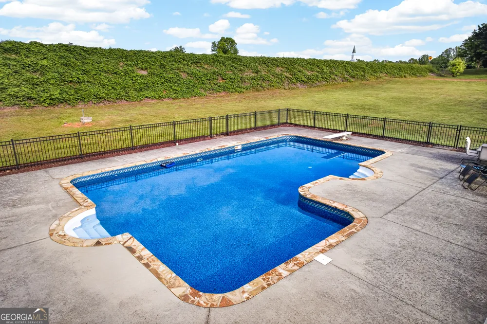 165 Porter Springs RD Dahlonega, GA 30533