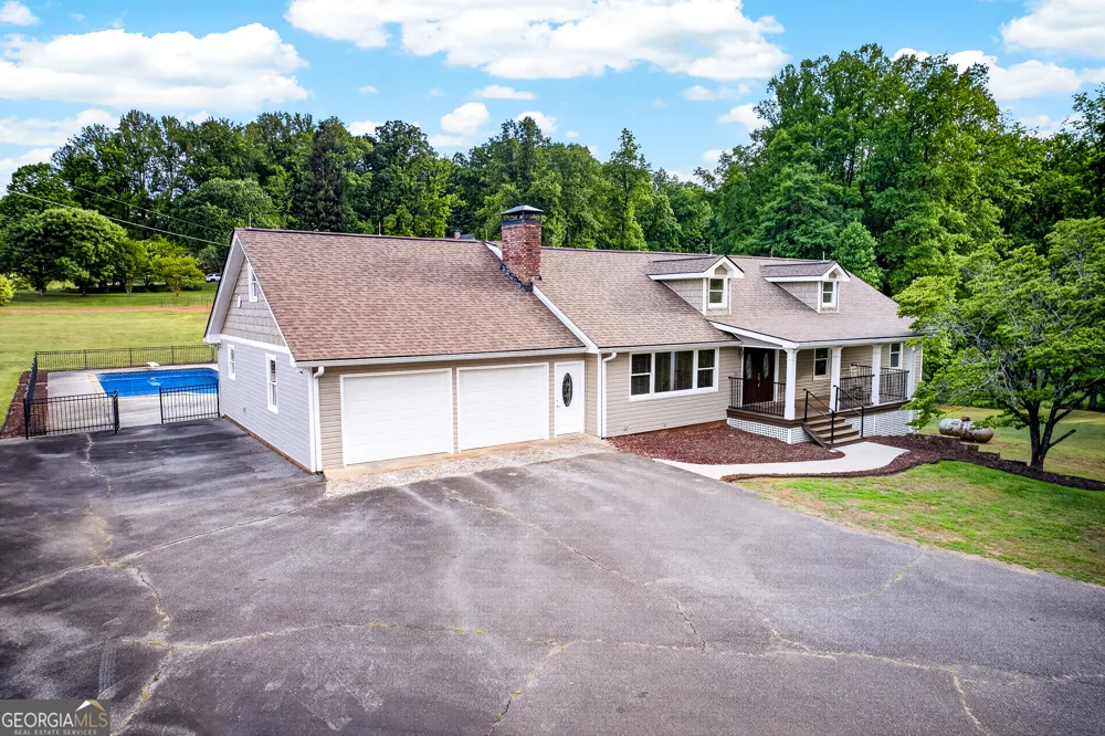 165 Porter Springs RD Dahlonega, GA 30533
