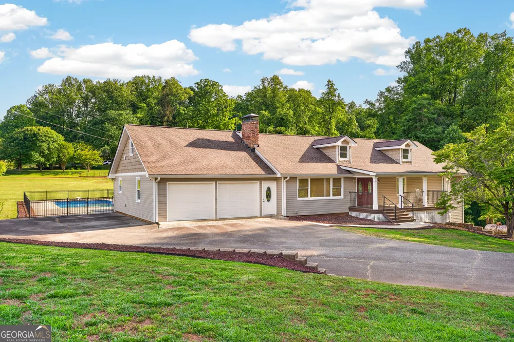 165 Porter Springs RD Dahlonega, GA 30533