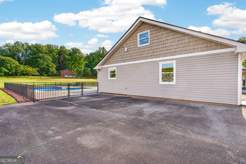 165 Porter Springs RD Dahlonega, GA 30533