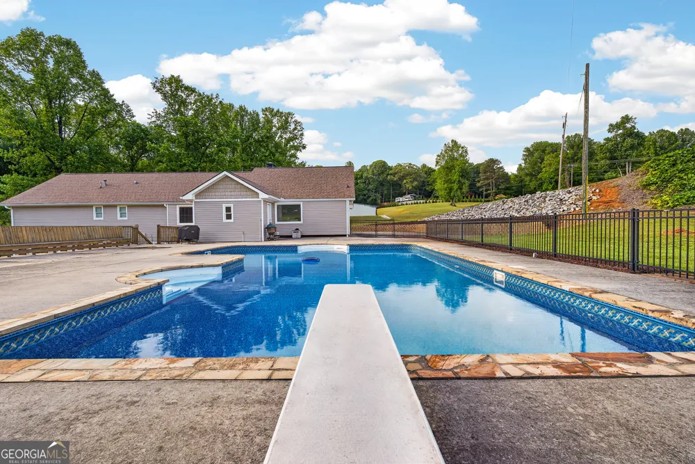 165 Porter Springs RD Dahlonega, GA 30533