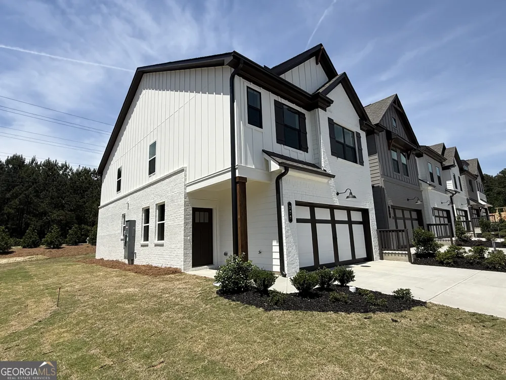 329 Brook Landing CIR Auburn, GA 30011