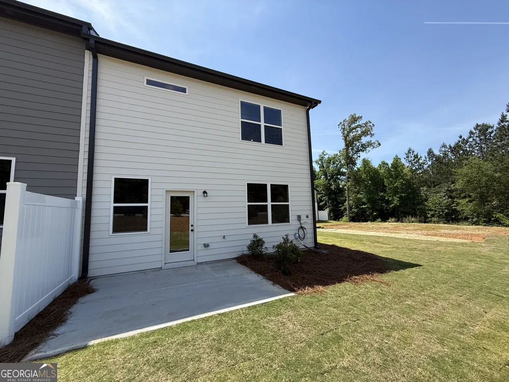 329 Brook Landing CIR Auburn, GA 30011