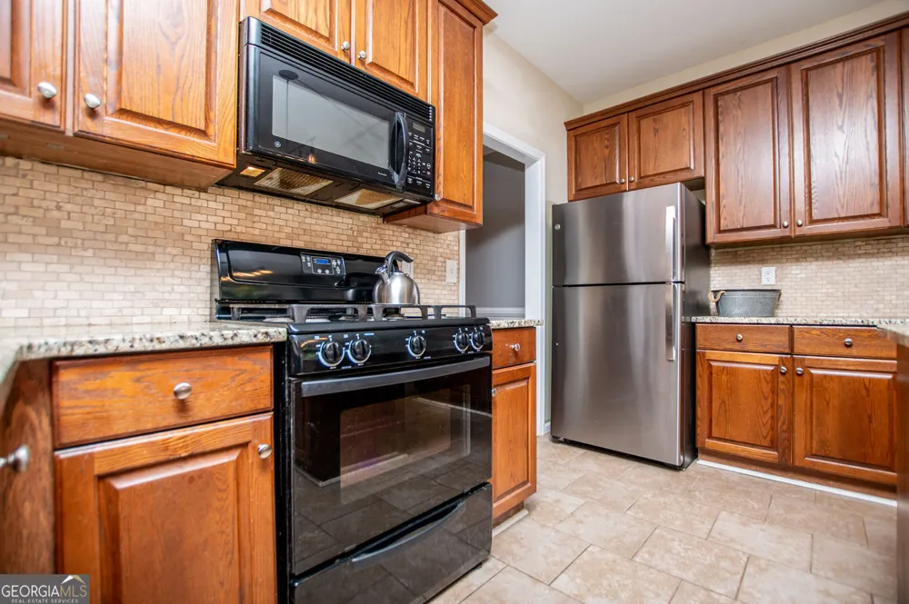 210 Creekside Overlook Hiram, GA 30141