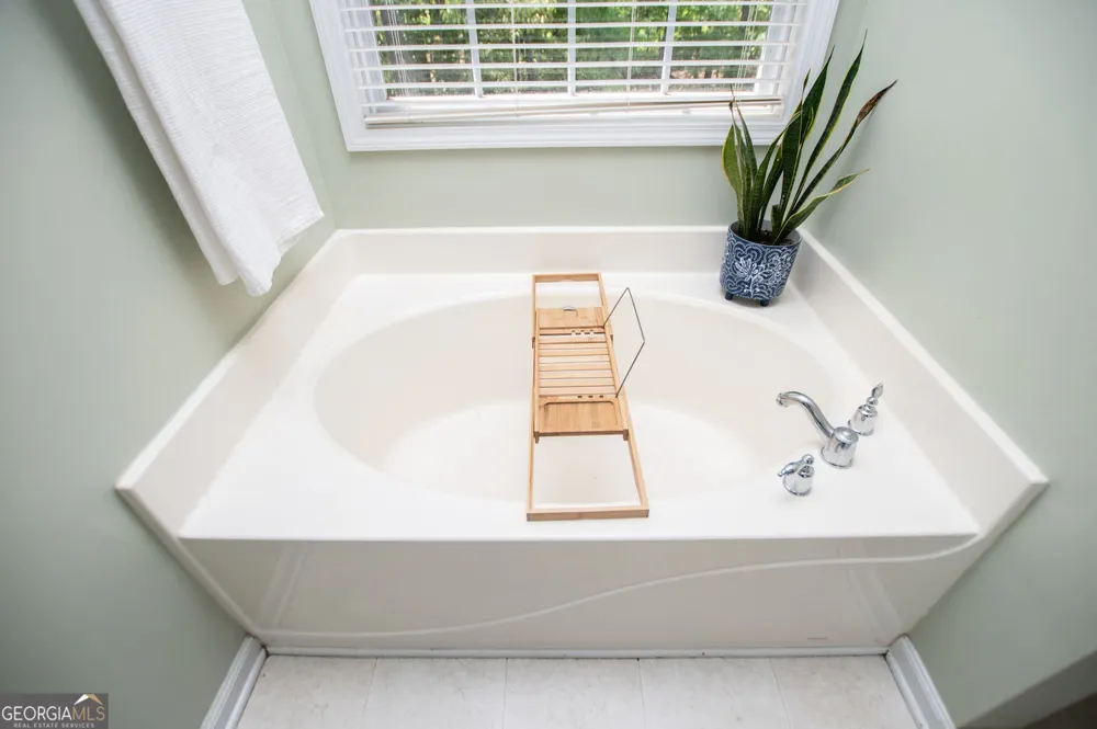 210 Creekside Overlook Hiram, GA 30141