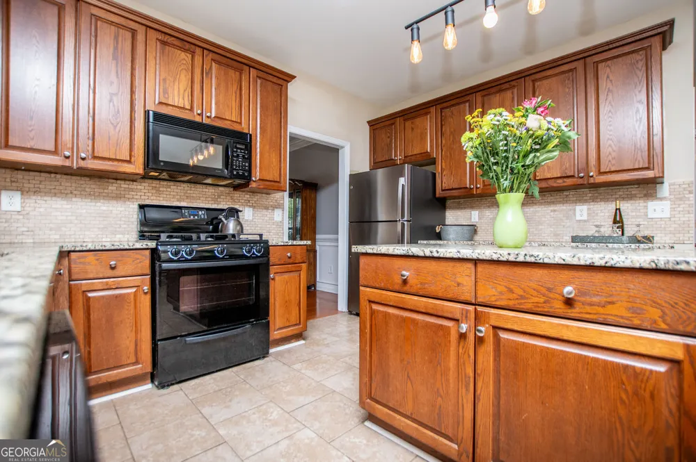 210 Creekside Overlook Hiram, GA 30141