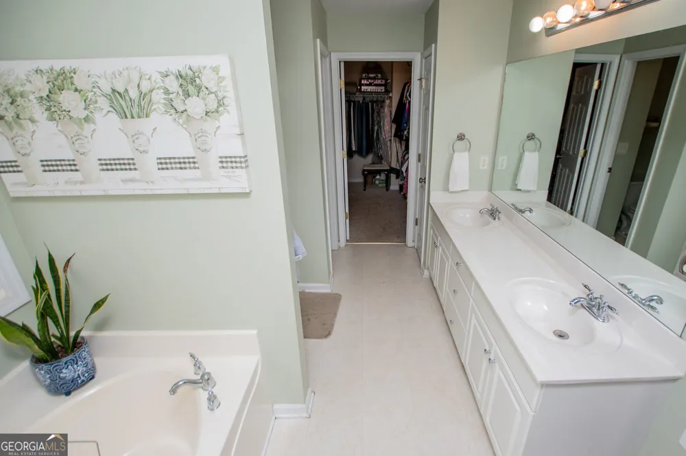 210 Creekside Overlook Hiram, GA 30141