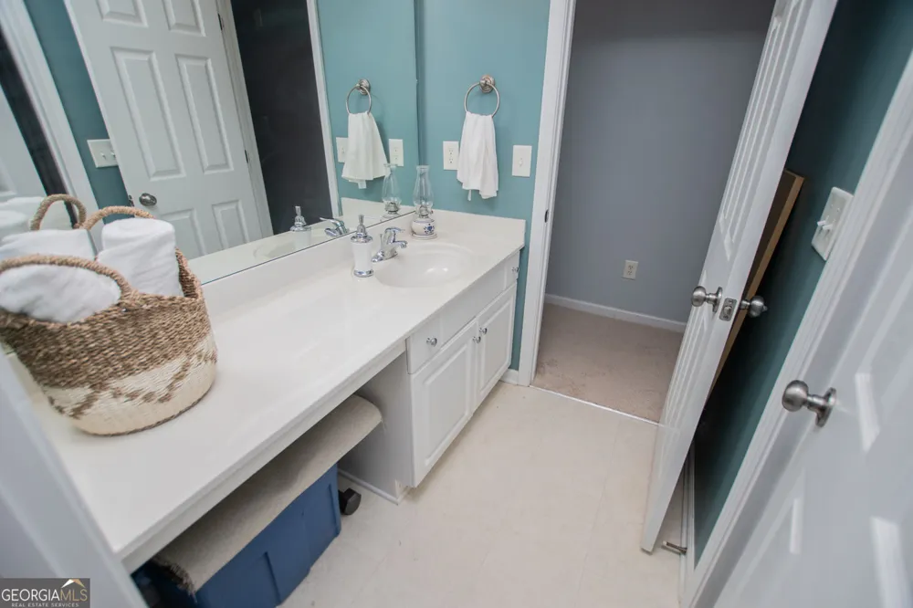210 Creekside Overlook Hiram, GA 30141