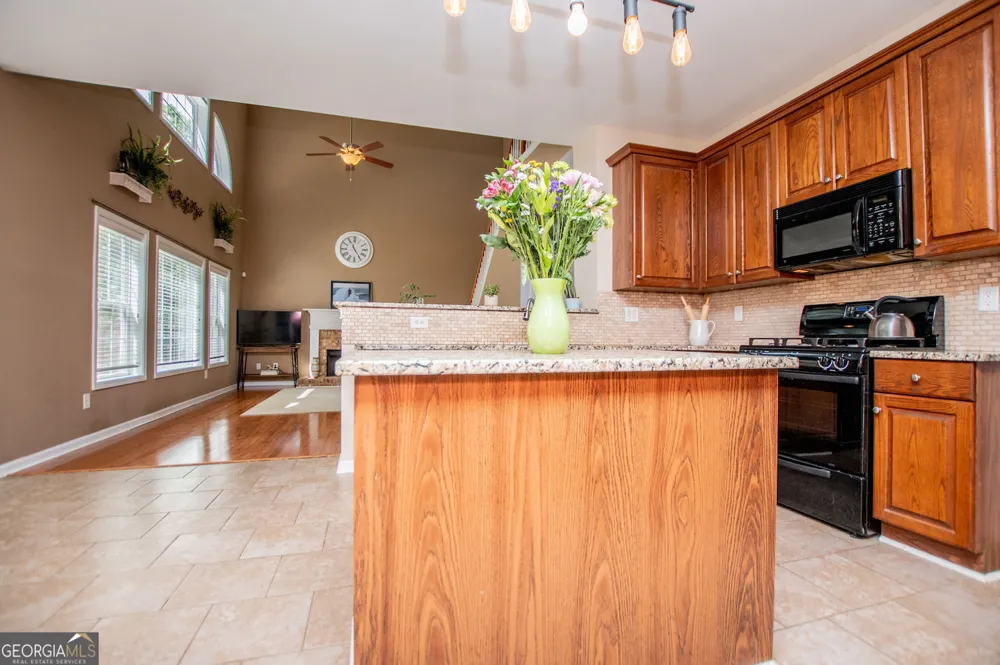 210 Creekside Overlook Hiram, GA 30141