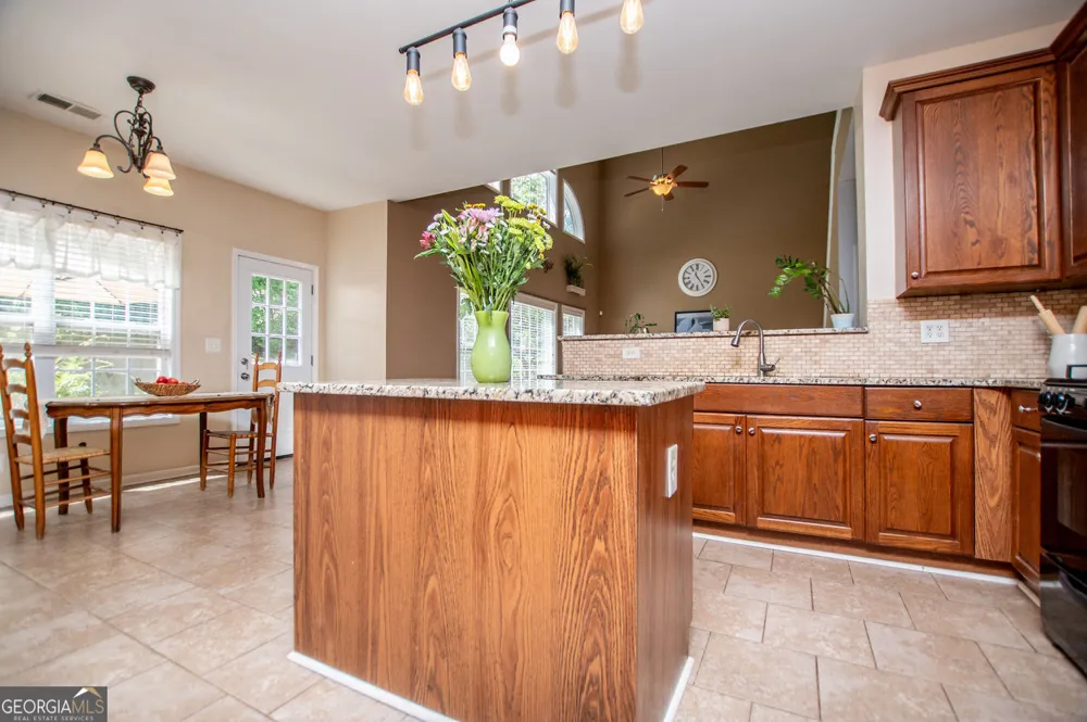 210 Creekside Overlook Hiram, GA 30141
