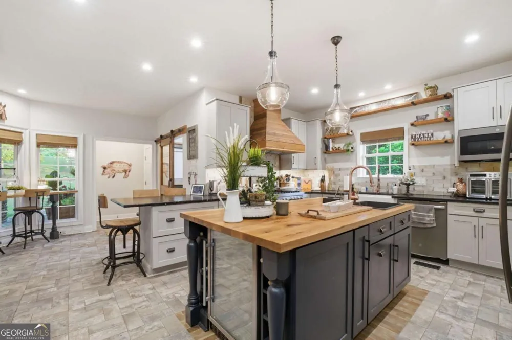 416 Spring Place RD NE White, GA 30184