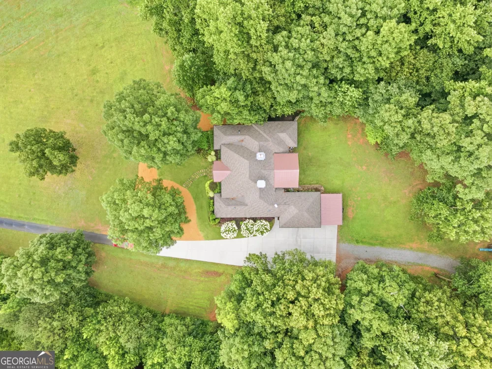 416 Spring Place RD NE White, GA 30184