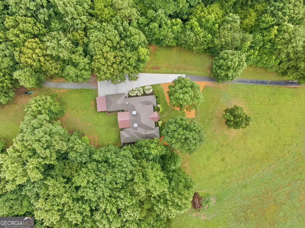 416 Spring Place RD NE White, GA 30184