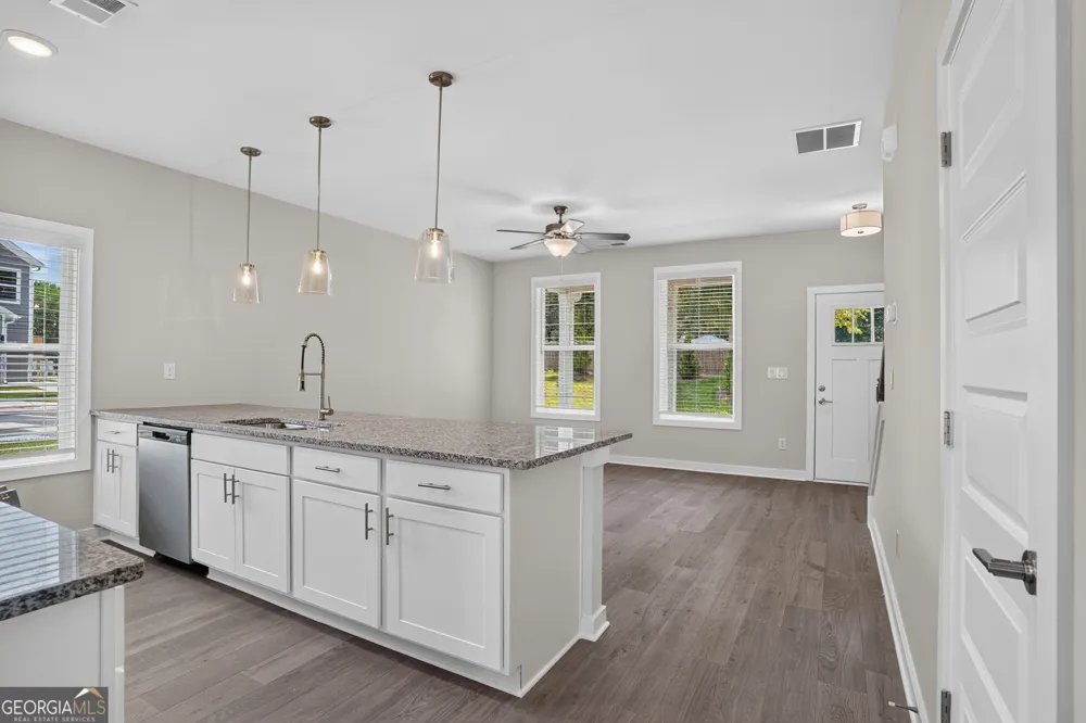 205 Maddux ST Fayetteville, GA 30214
