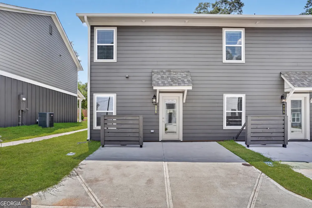 205 Maddux ST Fayetteville, GA 30214