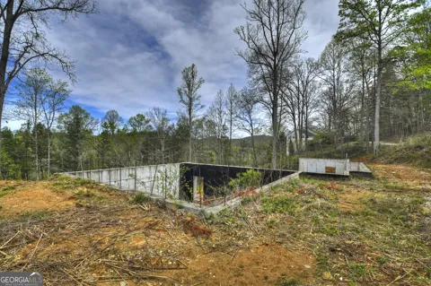 139 Cedar LN