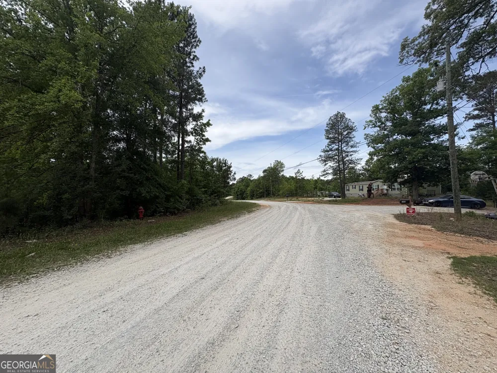 355 N River CIR Hogansville, GA 30230