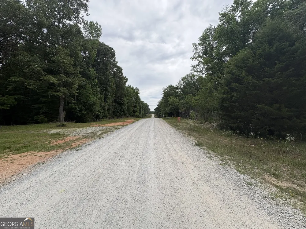 355 N River CIR Hogansville, GA 30230
