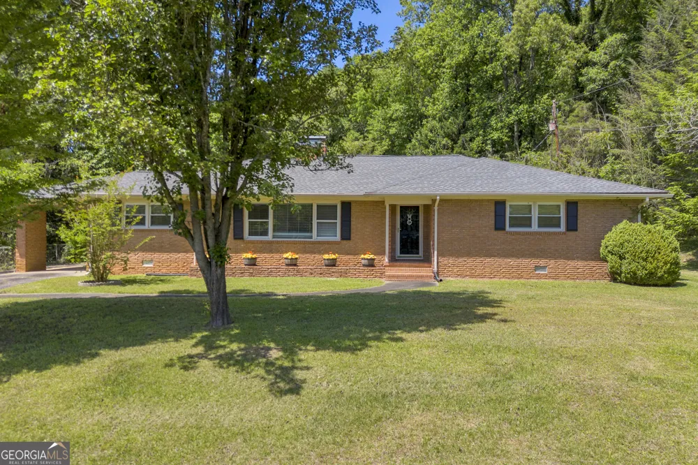 1973 Falls RD Toccoa, GA 30577
