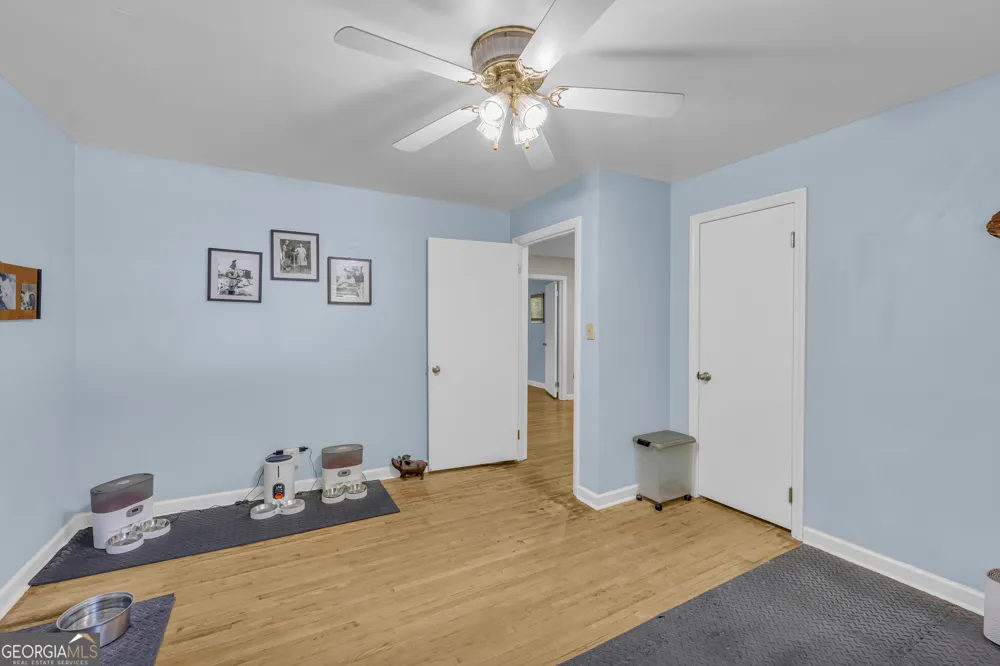 1973 Falls RD Toccoa, GA 30577