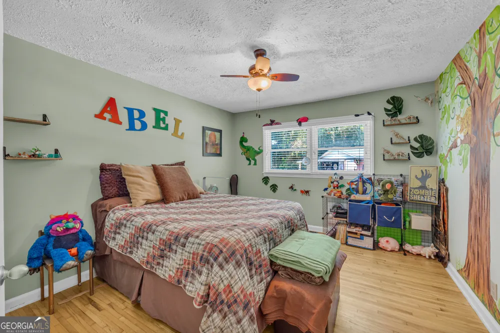 1973 Falls RD Toccoa, GA 30577