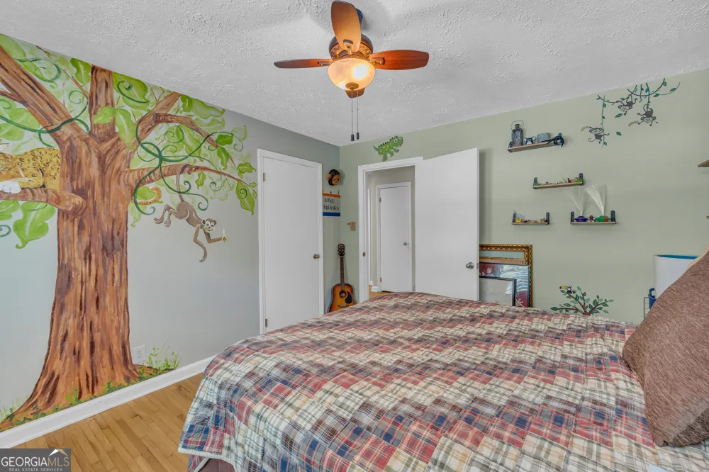 1973 Falls RD Toccoa, GA 30577